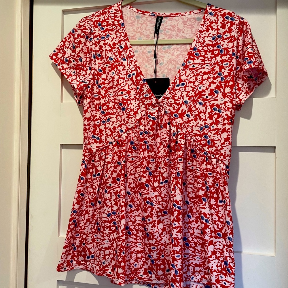 Cute top with jeans, white shorts or white pants